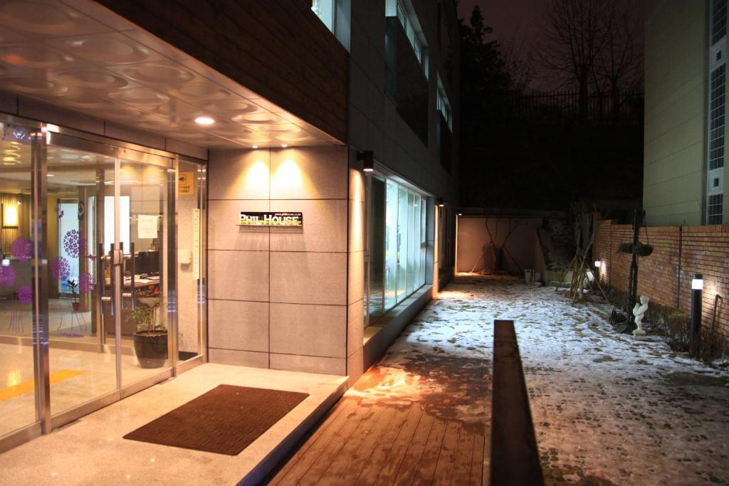 Phil House Hostel Guri Exterior photo