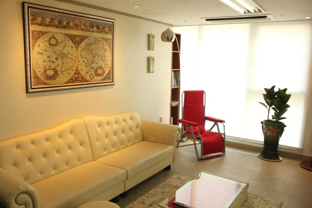 Phil House Hostel Guri Exterior photo